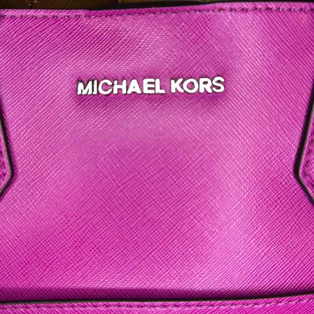 Michael Kors Greenwich fuchsia saffiano leather tote - Picture 2 of 12